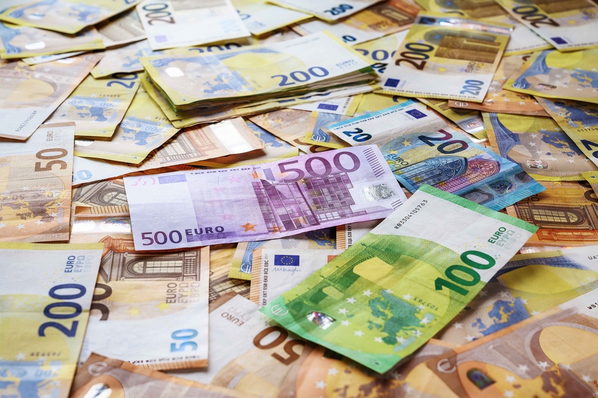 fotoblend-banknotes-7850299